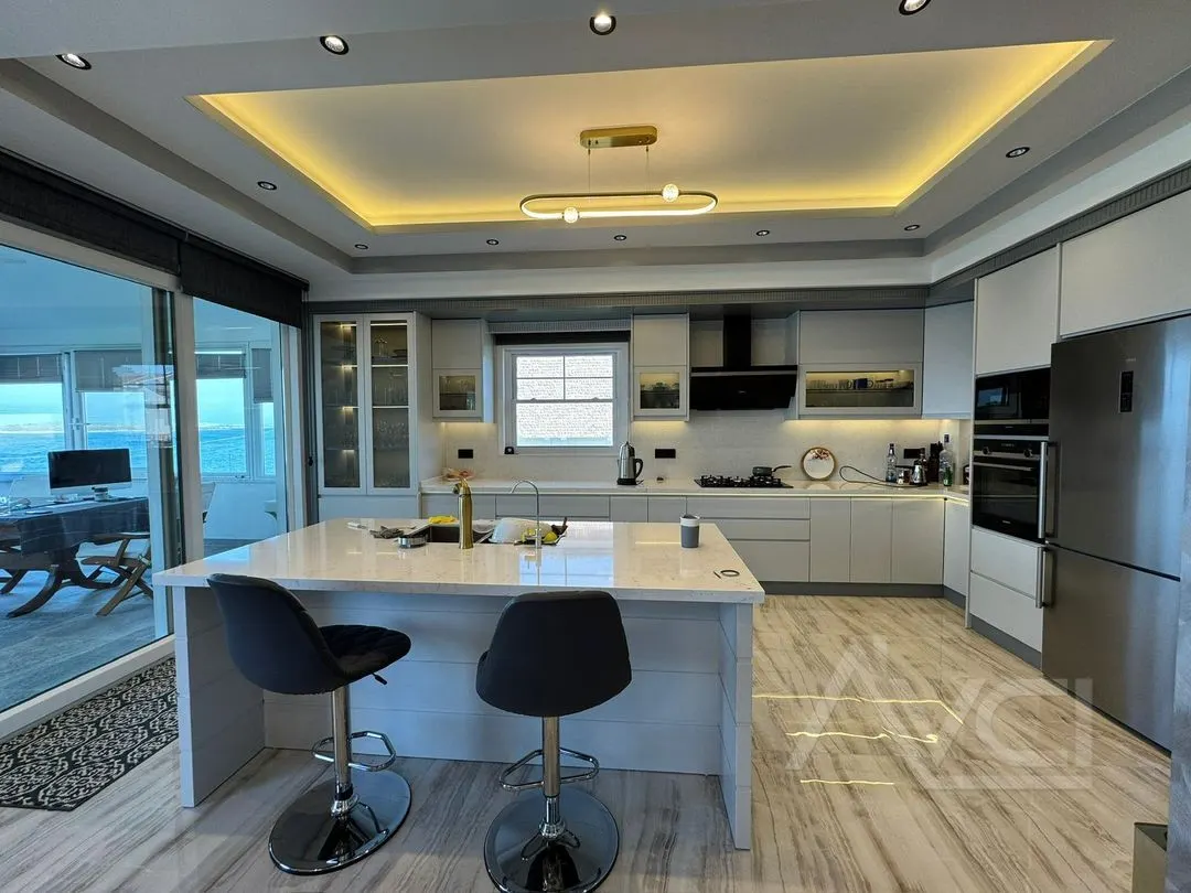 AVCI’DAN 750M2 ARSA İÇİNDE DENİZE SIFIR MALİKANE