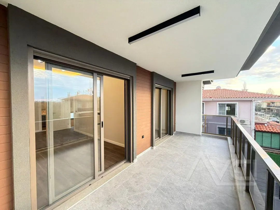 AVCI’DAN FENER’DE 400M2 ARSA GİRİŞ ODALI MÜSTAKİL HAVUZLU VİLLA