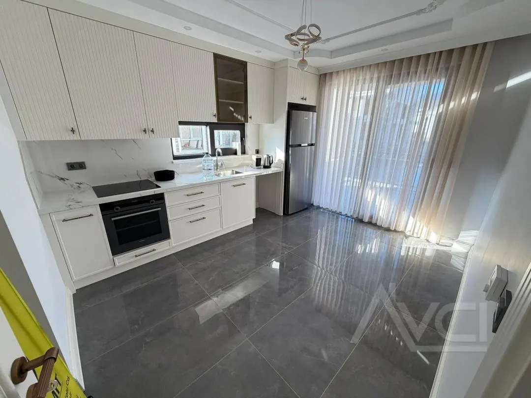 AVCI’DAN DENİZE SIFIR 30,000M2 İÇİNDE ARA KAT ACİL 2+1