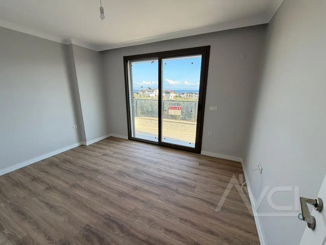 AVCI’DAN MIHLI’DA DENİZE 200 MT SIFIR VİLLALAR