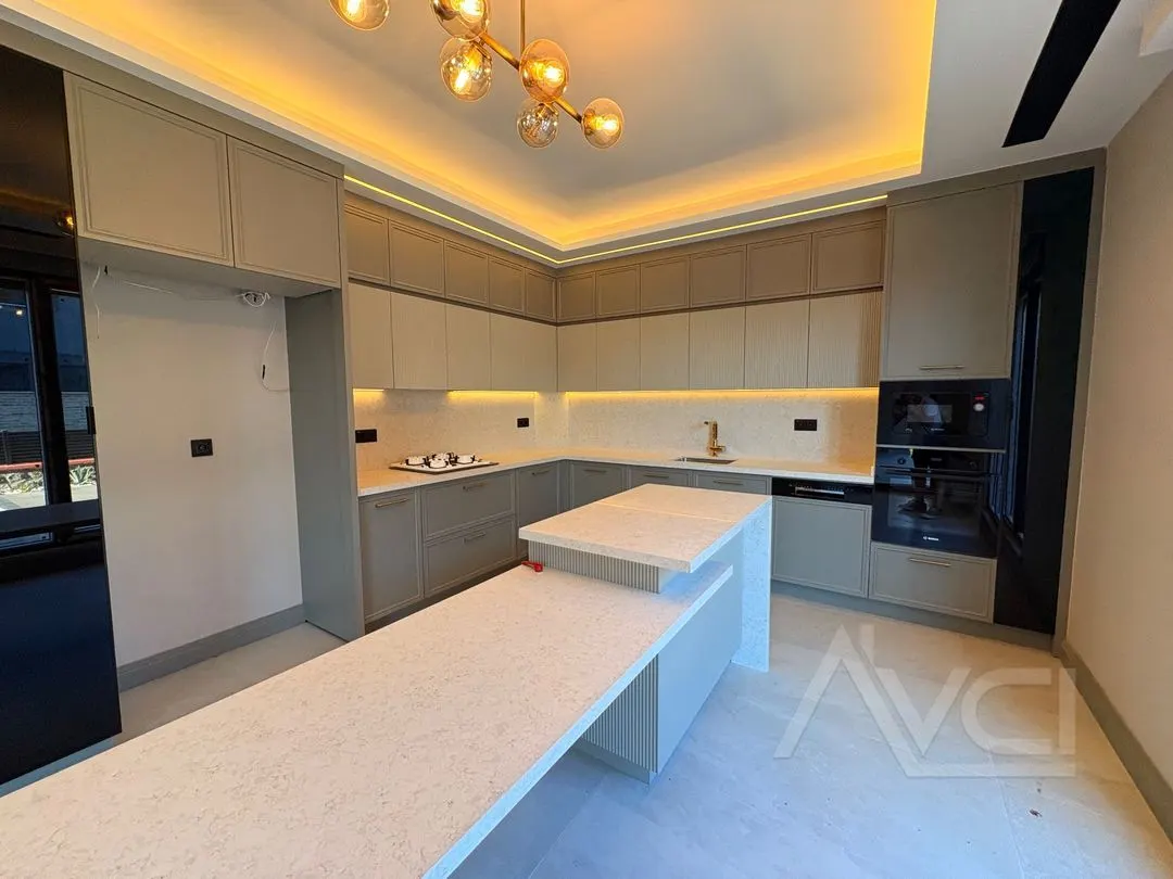 AVCI’DAN AVCILAR’DA 600M2 4+1 MÜSTAKİL HAVUZLU LÜKS VİLLA