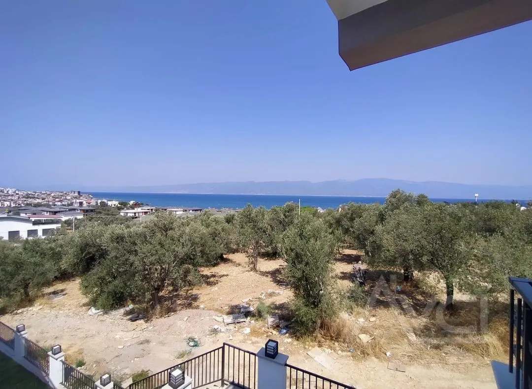 AVCI’DAN TAM MÜSTAKİL DENİZ MANZARALI 275M2 ARSALI VİLLA