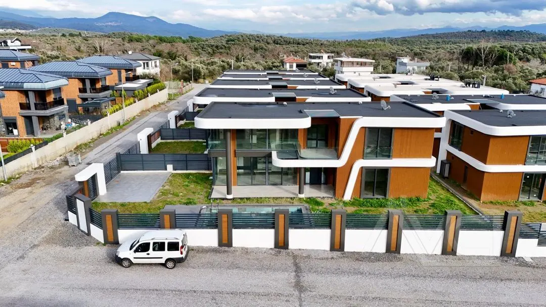 AVCI’DAN 150M2 TABANLI TAM MÜSTAKİL HAVUZLU VİLLA