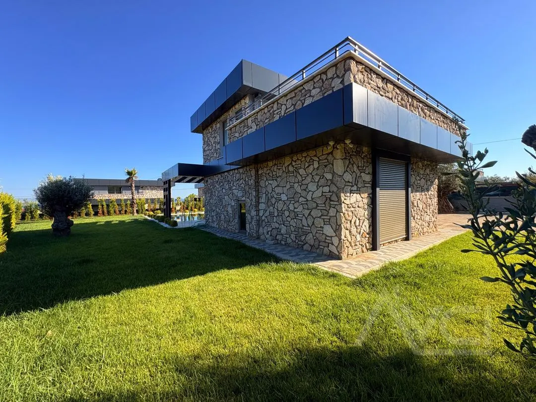 AVCI’DAN 650M2 İÇERİSİNDE MÜSTAKİL HAVUZLU ULTRA LÜKS 4+1 VİLLA