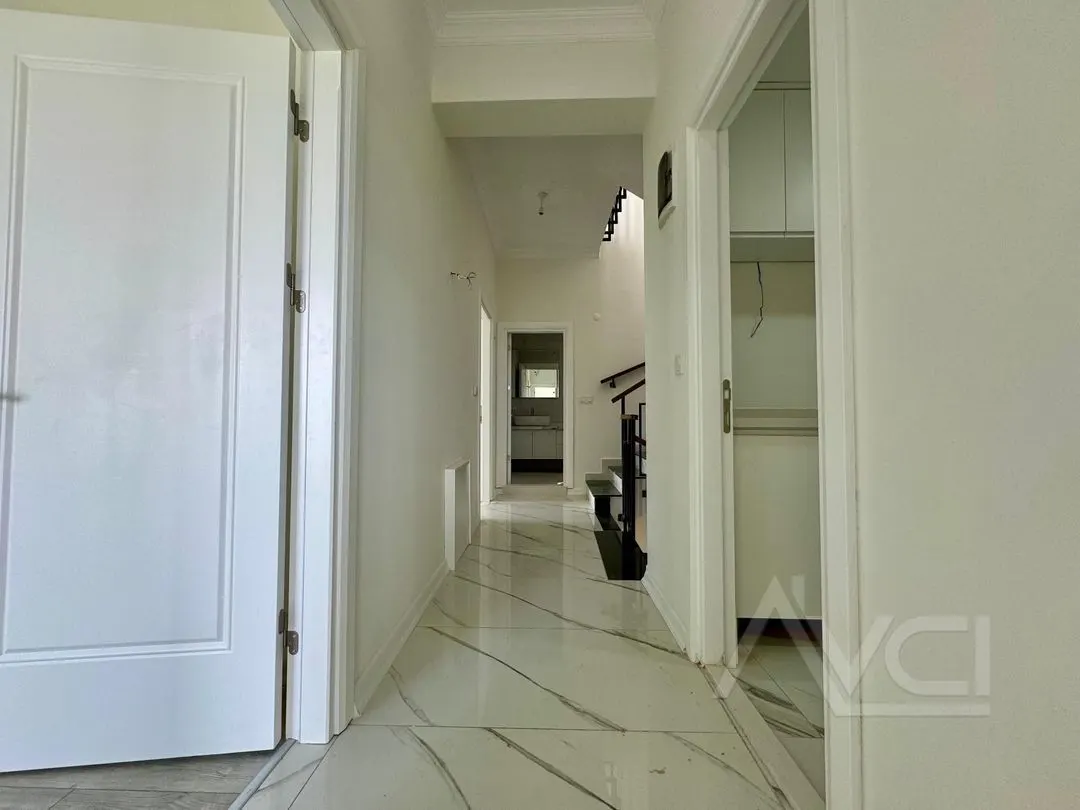 AVCI’DAN DENİZE 40 ADIM SİTE İÇİ VİLLA