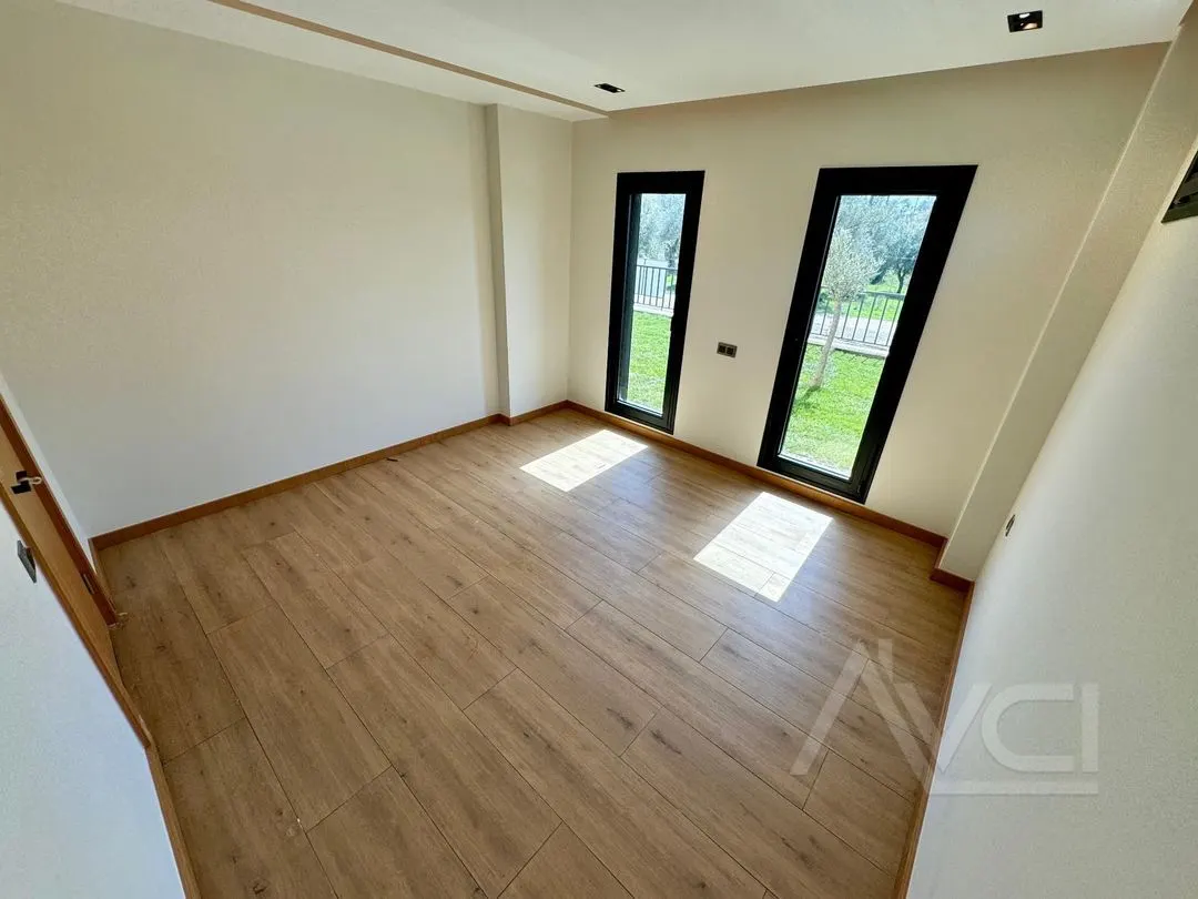 AVCI’DAN 440M2 ARSA GÜRE YOLUNDA TAM MÜSTAKİL HAVUZLU VİLLA