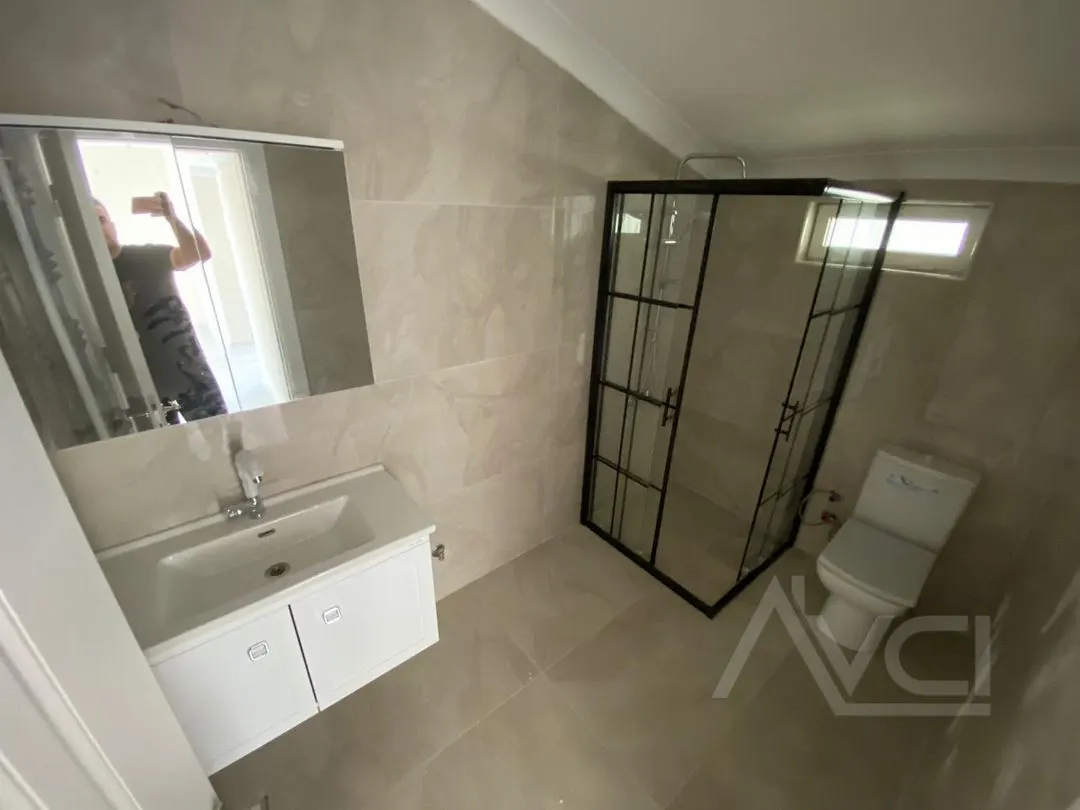 AVCI’DAN 3+2 DENİZ MANZARALI 7.000m2 ARSA İÇİ HAVUZLU YAPILI VİLLA