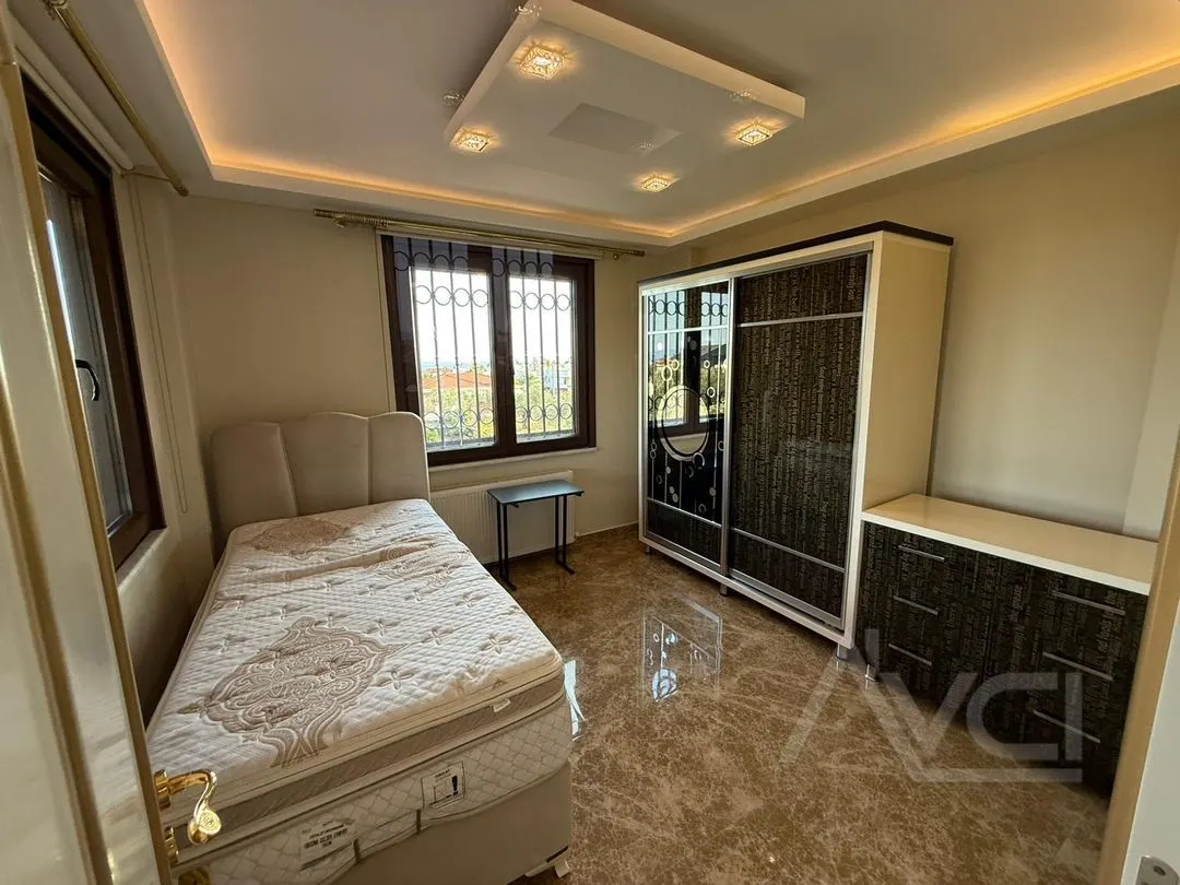 AVCI’DAN 1,500 M2 ARSA İÇİNDE 2 MÜŞTEMİLATLI HAVUZLU MALİKANE