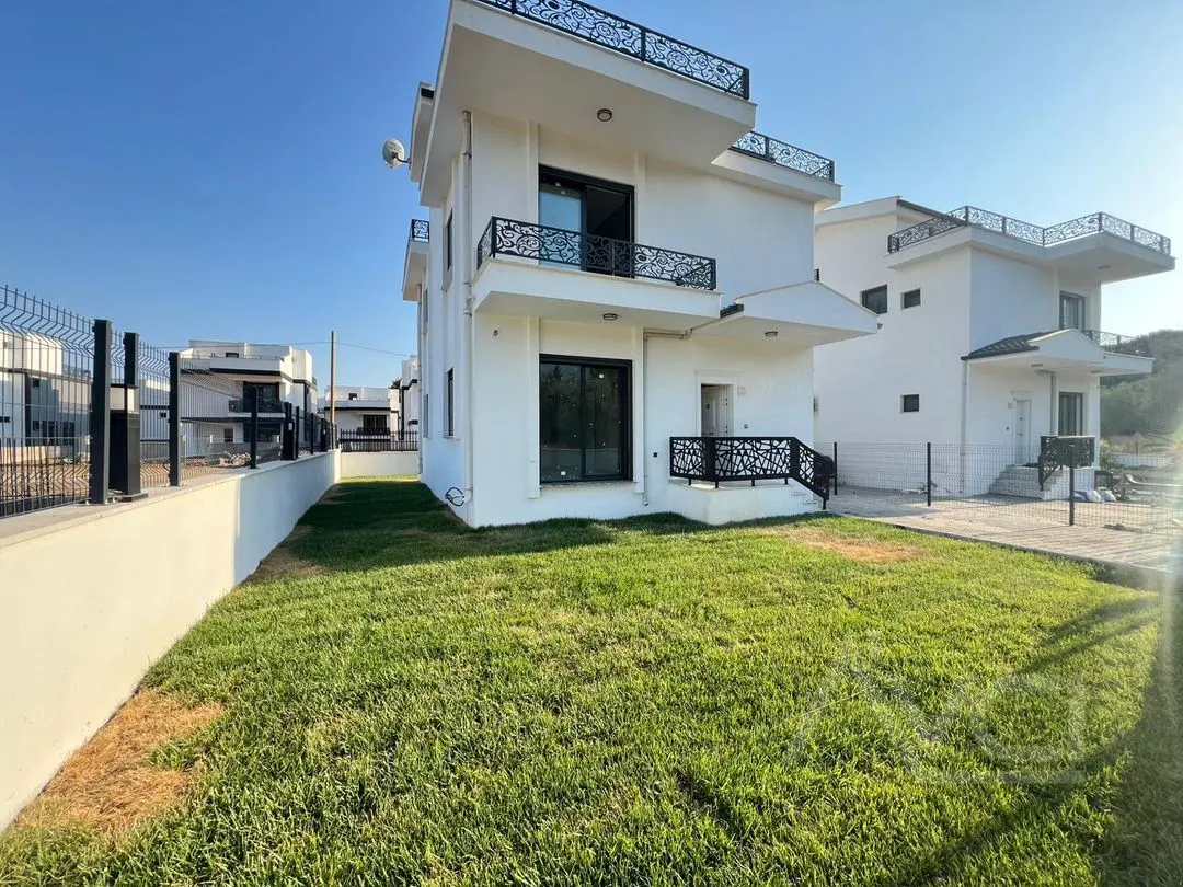 AVCI’DAN 300 M2 ARSA 4 TARAFI BAHÇE YÜRÜYÜŞ YOLU CEPHELİ TAM MÜSTAKİL
