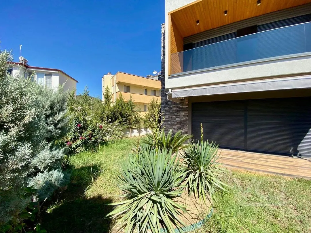 AVCI’DAN DENİZE 50 MT TAM MÜSTAKİL DENİZ MANZ 4+1 VİLLA