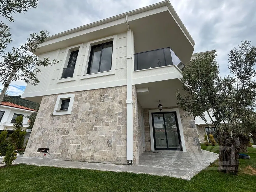 AVCI’DAN KÜÇÜKKUYU MIHLI’DA 3+1 ÖZEL OTOPARKLI VİLLA