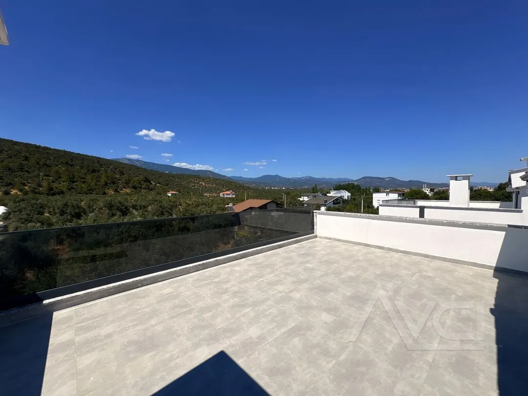 AVCI’DAN GÜREDE MÜSTAKİL 5+2 GİRİŞTE ODALI 300M2 OTURUMLU VİLLA