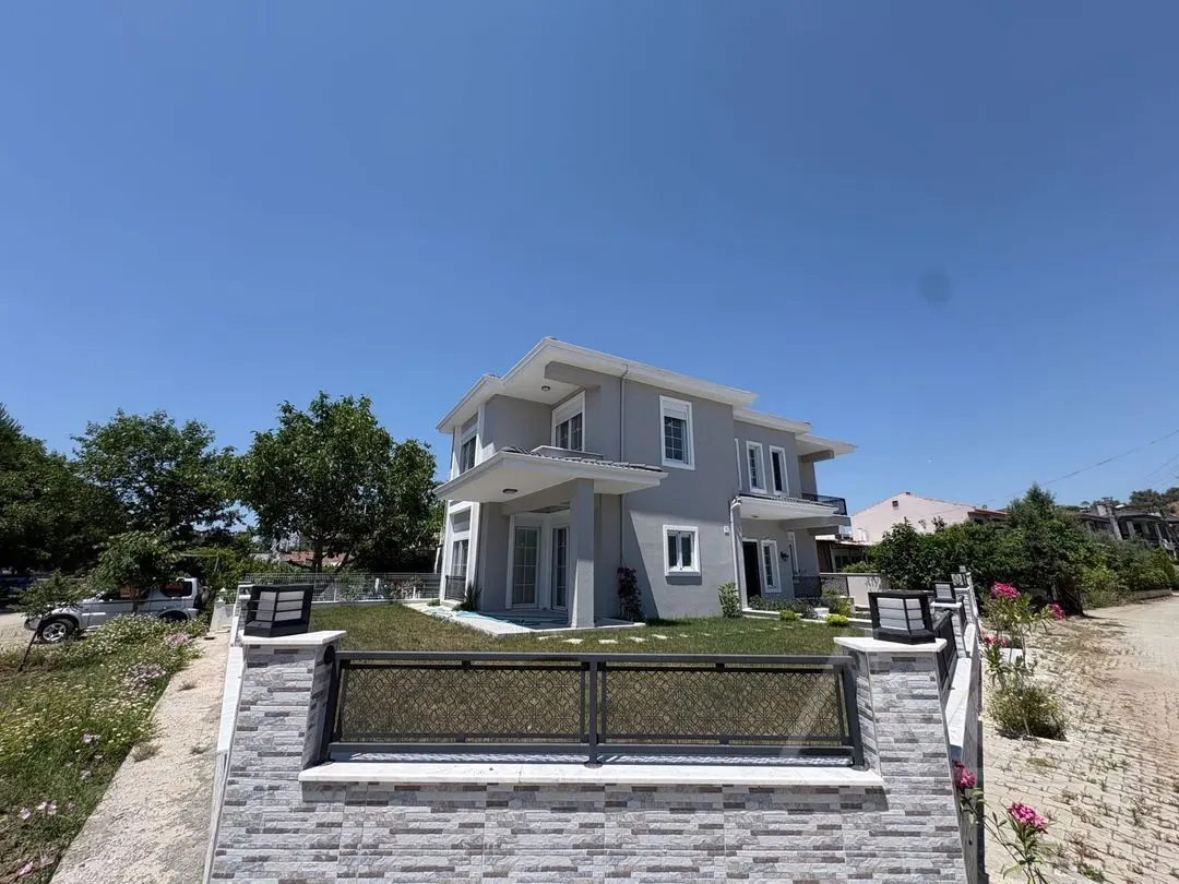 AVCI’DAN NARLI’DA 4+1 TEK MÜSTAKİL AYRI MUTFAKLI VİLLA