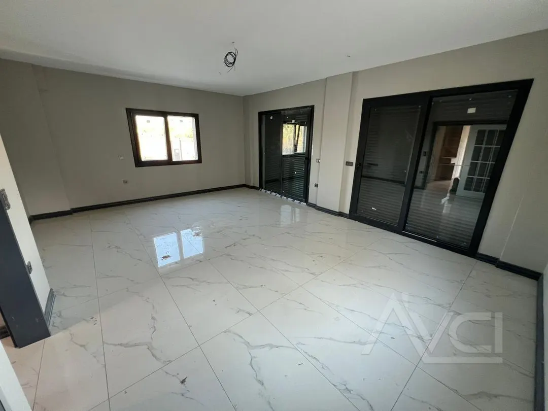 AVCI’DAN 300 M2 ARSA 4 TARAFI BAHÇE YÜRÜYÜŞ YOLU CEPHELİ TAM MÜSTAKİL