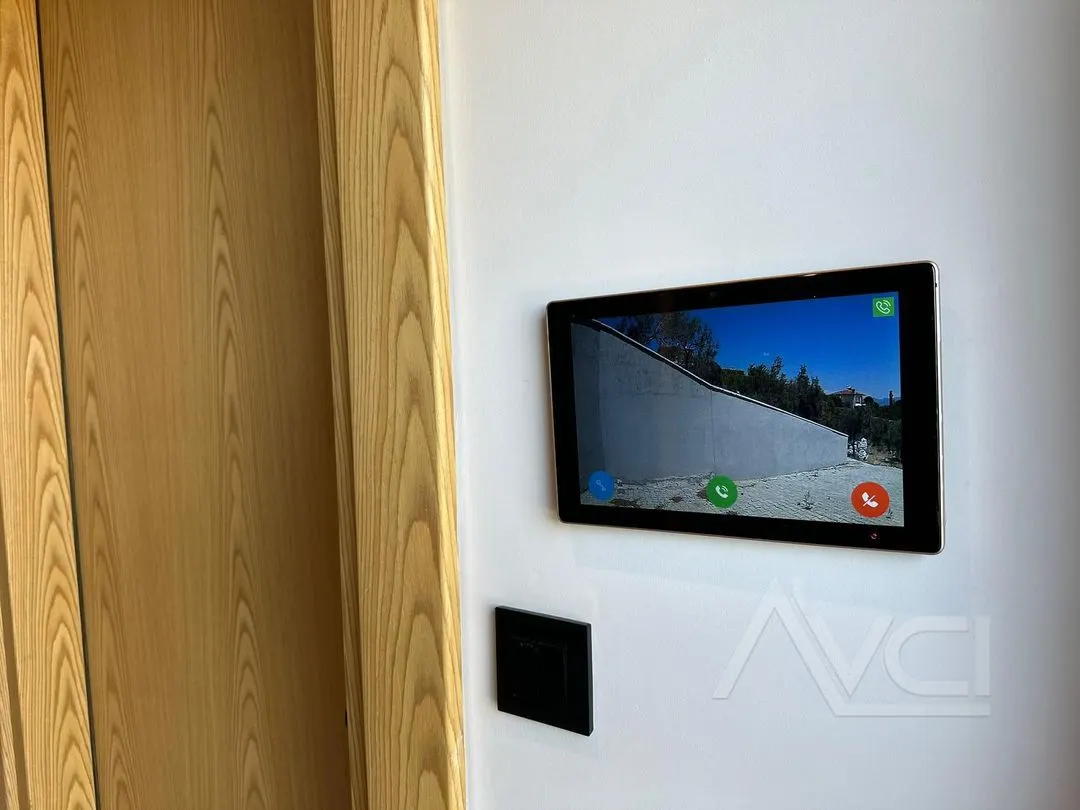 AVCI’DAN MÜSTAKİL HAVUZLU ÖZEL TASARIM SAUNALI VİLLA