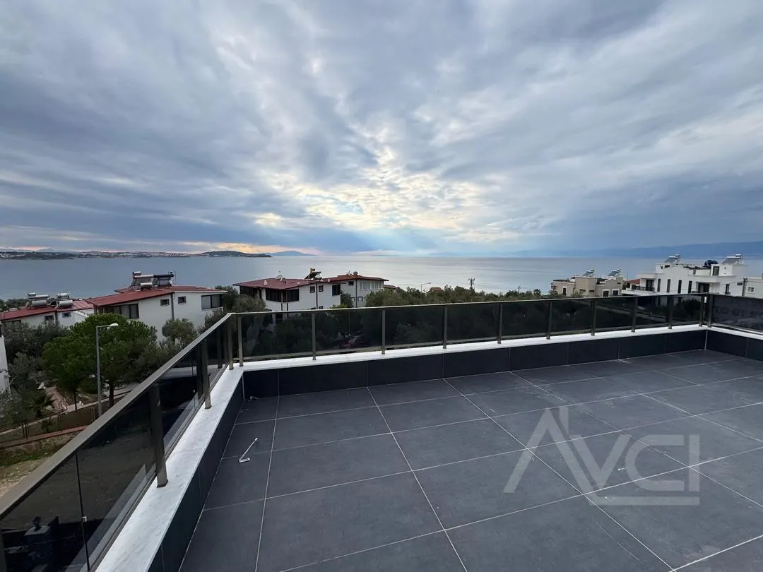 AVCI’DAN DENİZE 100MT DENİZ MANZARALI TAM MÜSTAKİL VİLLA
