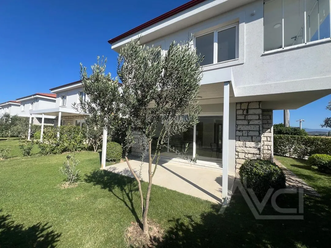 AVCI’DAN DENİZE 250 MT MÜSTAKİL GÜVENLİKLİ HAVUZLU VİLLA