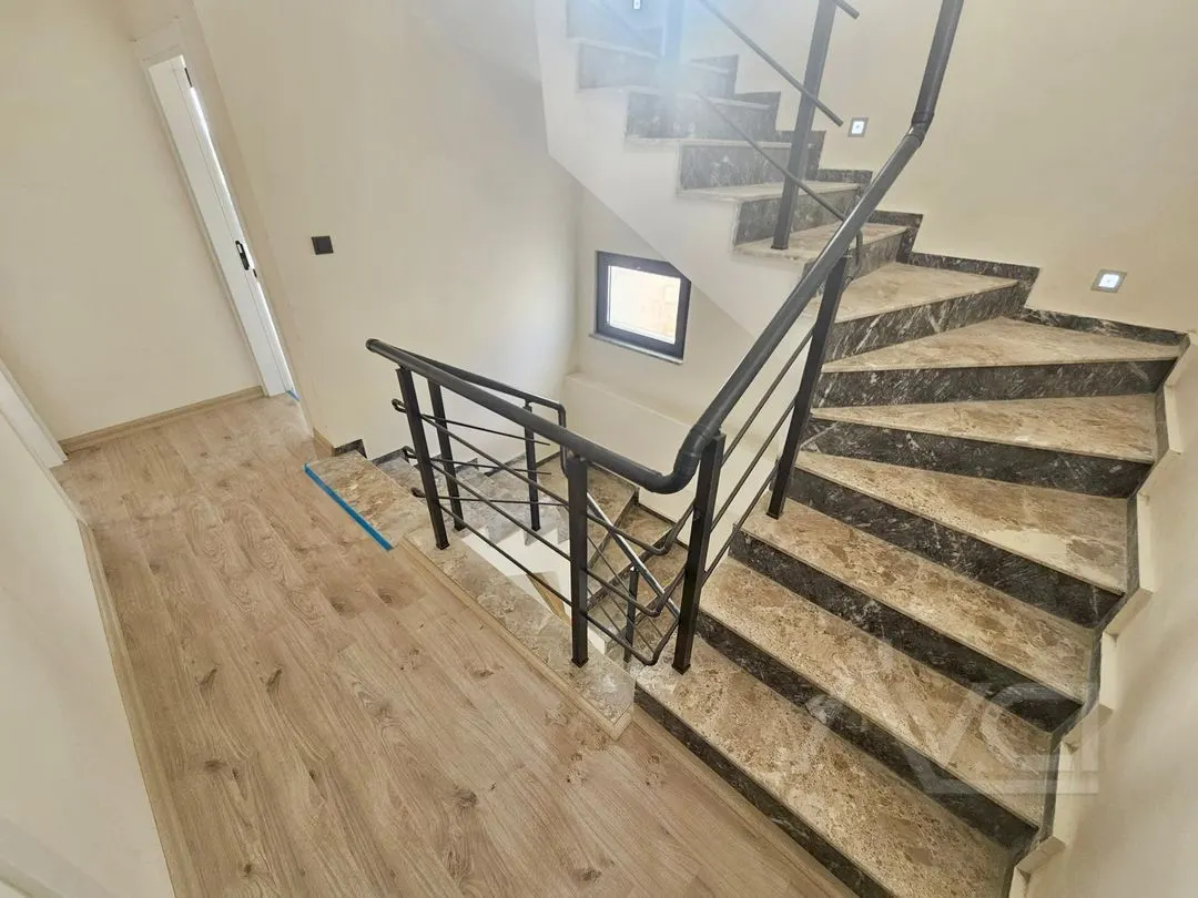AVCI’DAN DENİZE 300 MT YOL ALTINDA 4+1 LÜKS VİLLA
