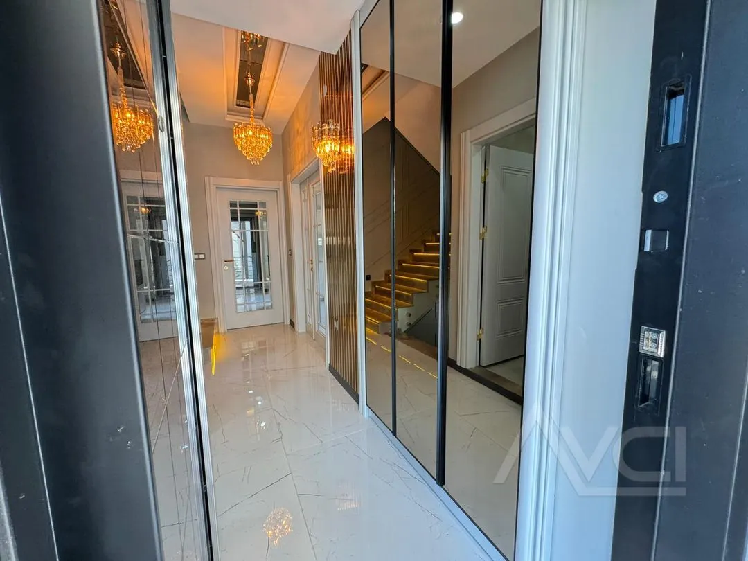 AVCI’DAN YOL ALTI 400 M2 ARSALI MÜSTAKİL HAVUZLU 6+1 VİLLA