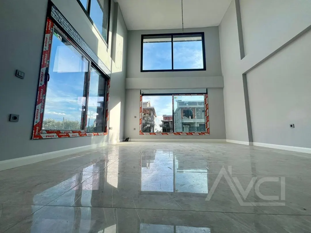 AVCI’DAN 400 M2 ARSA İÇİNDE 5+1 LOFT HAVUZLU VİLLA