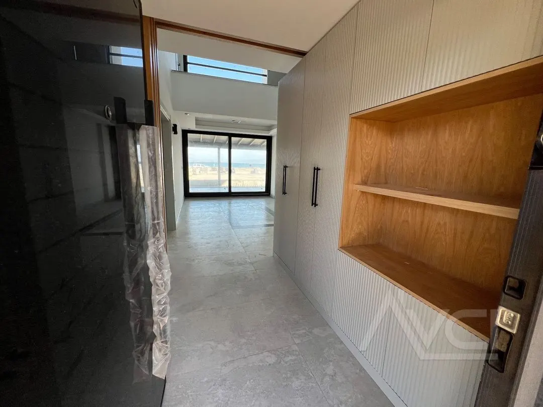 AVCI’DAN DENİZİN EN ÖNÜNDE SIFIR 300M2 İÇ KULLANIM ALANLI TAŞ VİLLA