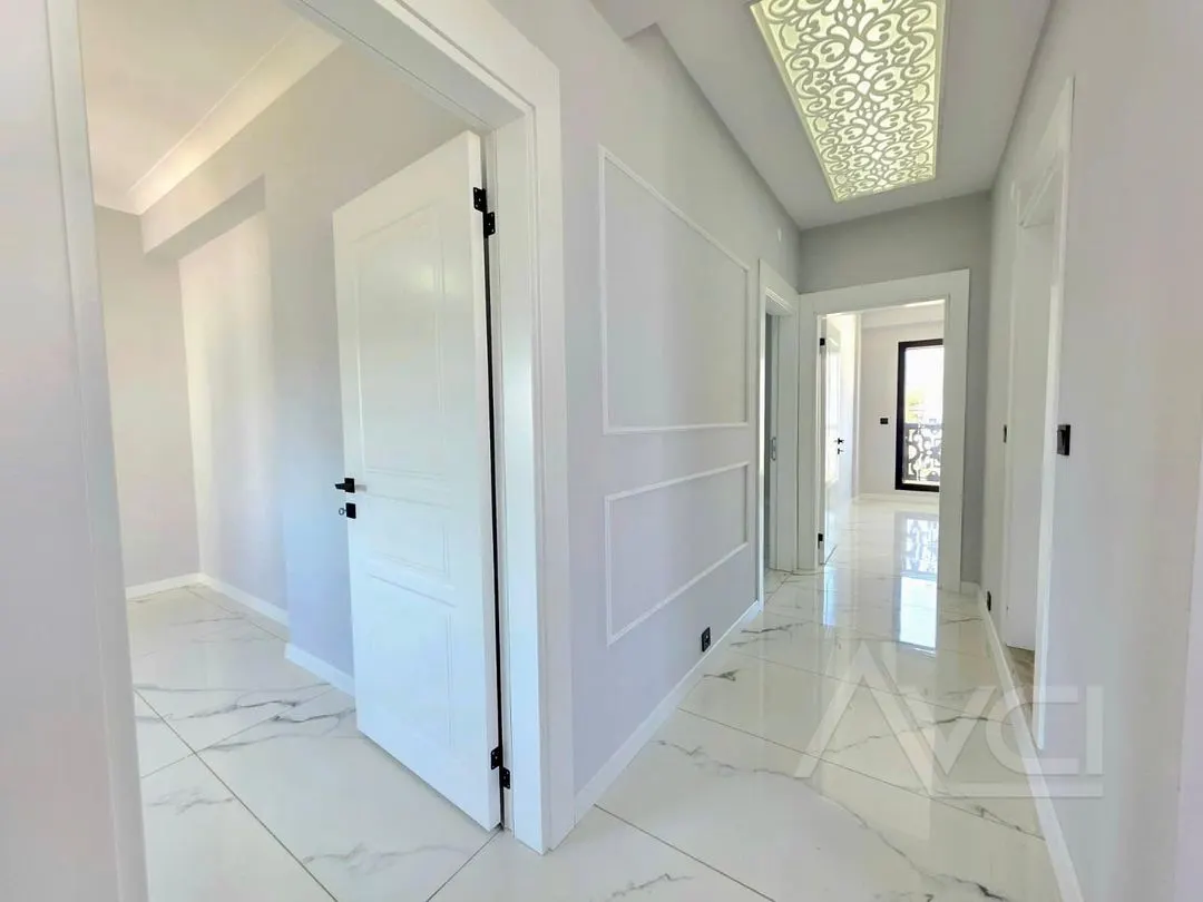 AVCI’DAN 4+1 GİRİŞTE ODALI AYRI MUTFAK DENİZE 350MT VİLLA