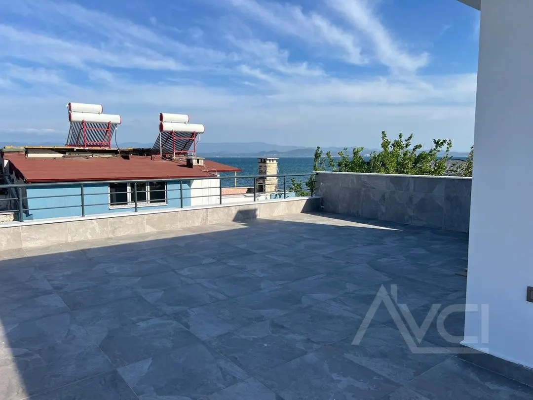 AVCI’DAN DENİZE SIFIR LÜKS 3+1 VİLLA
