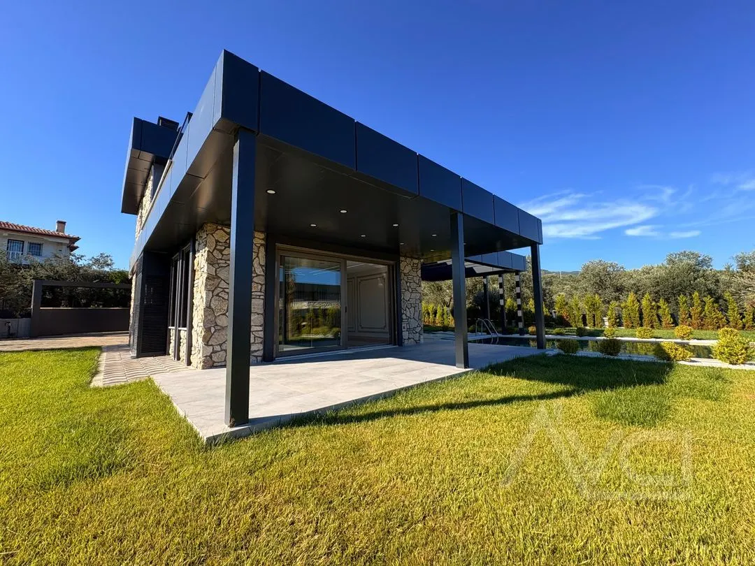 AVCI’DAN 650M2 İÇERİSİNDE MÜSTAKİL HAVUZLU ULTRA LÜKS 4+1 VİLLA
