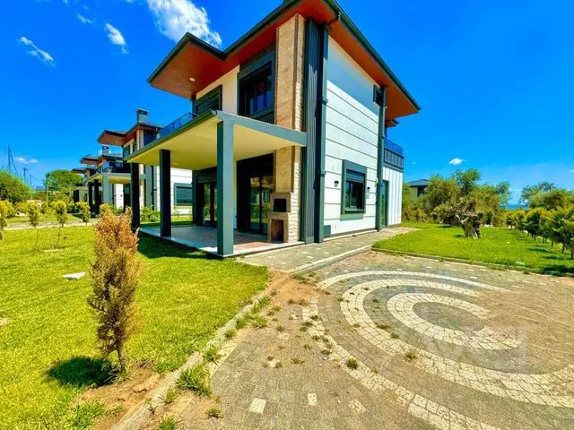 AVCI’DAN YÜRÜYÜŞ YOLU CEPHE /AYRI MUTFAK/GİRİŞTE ODA/MÜSTAKİL VİLLA