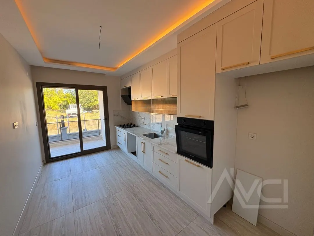 AVCI’DAN GÜRE OTELLER BÖLGESİNDE 2+1 LÜKS DAİRE