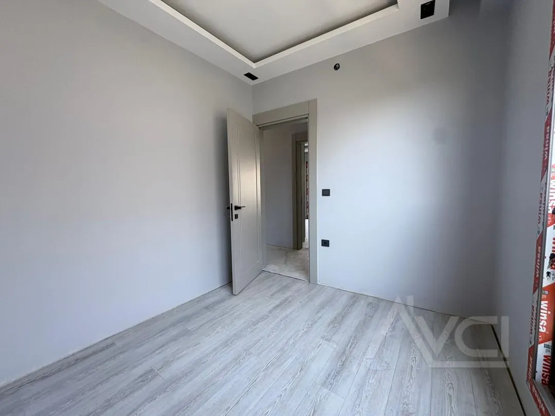 AVCI’DAN NARLI ALTINDA DENİZE 150MT 3+1 SIFIR VİLLA