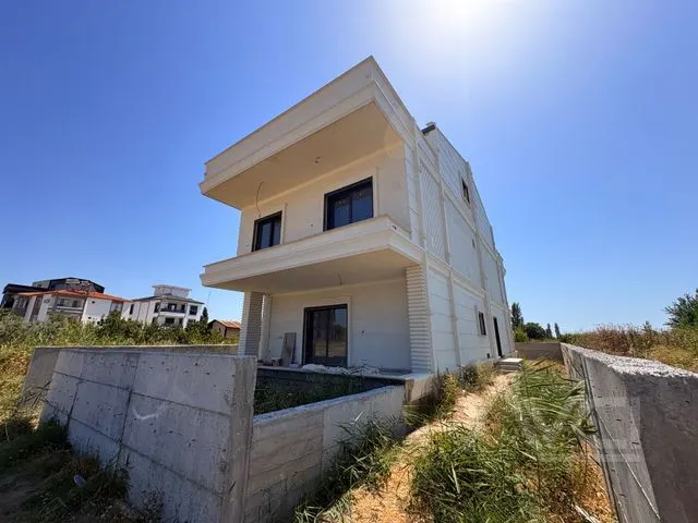 AVCI’DAN CENNETAYAĞIN’DA 3+1 İKİZ AYRI GİRİŞLİ 240M2 VİLLA