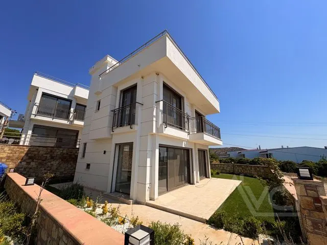 AVCI’DAN FULL DENİZ MANZARALI 3+1 LÜKS VİLLA