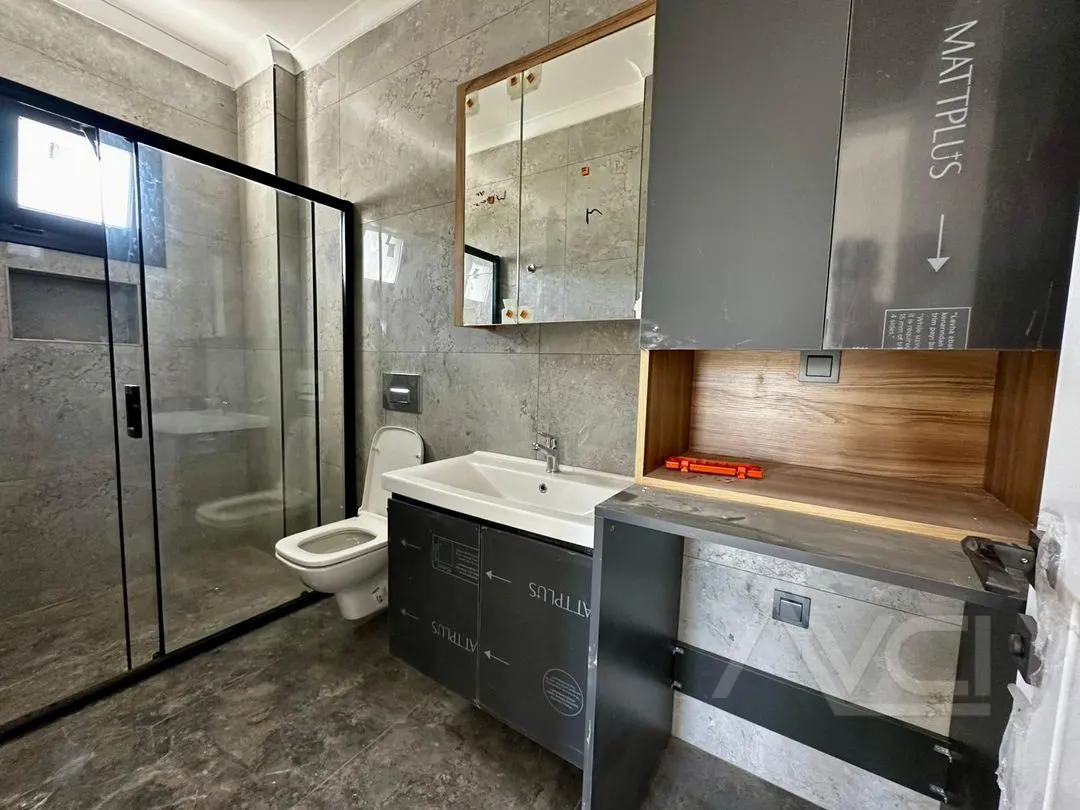 AVCI’DAN HER ODADAN DENİZ MANZARALI DENİZE 50MT SIFIR VİLLA
