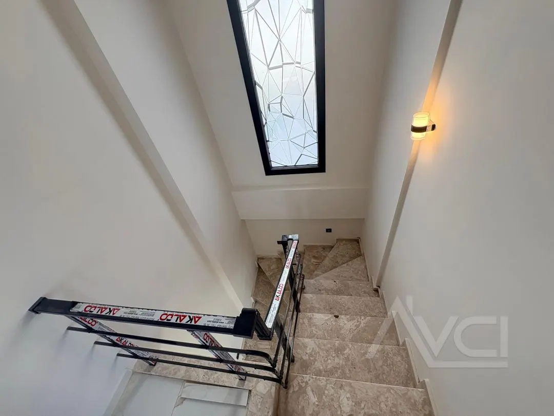AVCI’DAN ASSOS MANZARALI KÜÇÜKKUYU’DA 3+1 VİLLA