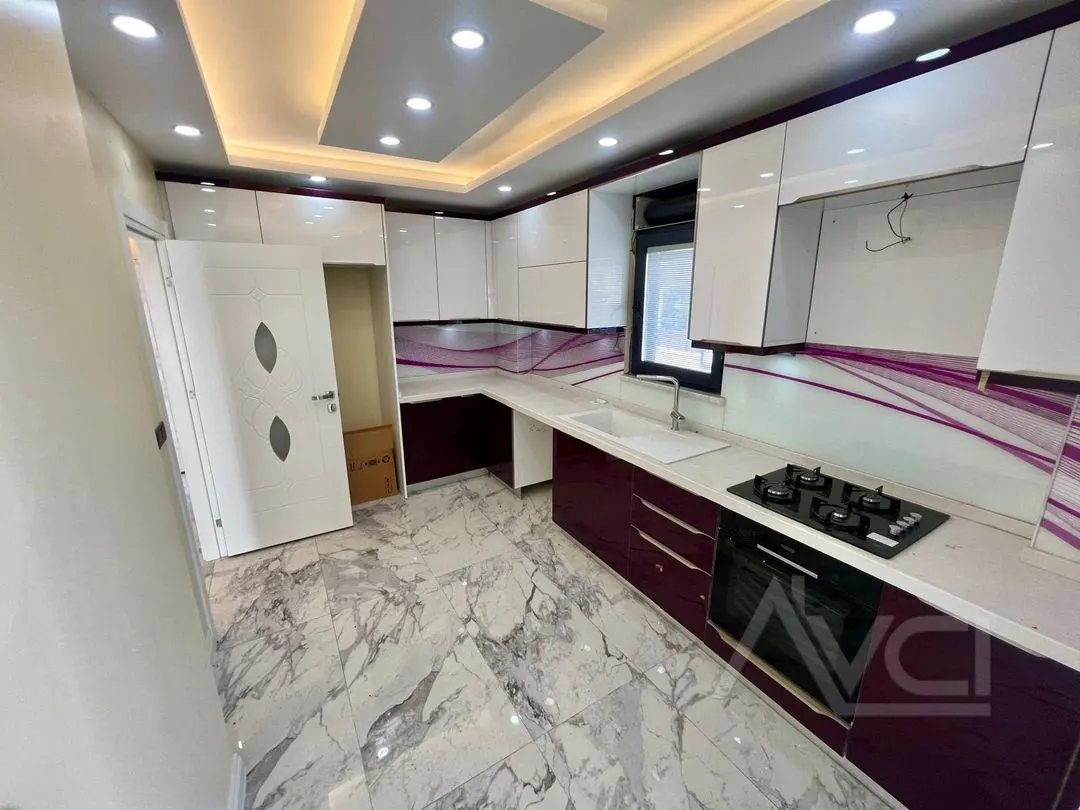 AVCI’DAN DENİZE SIFIR LÜKS 3+1 VİLLA