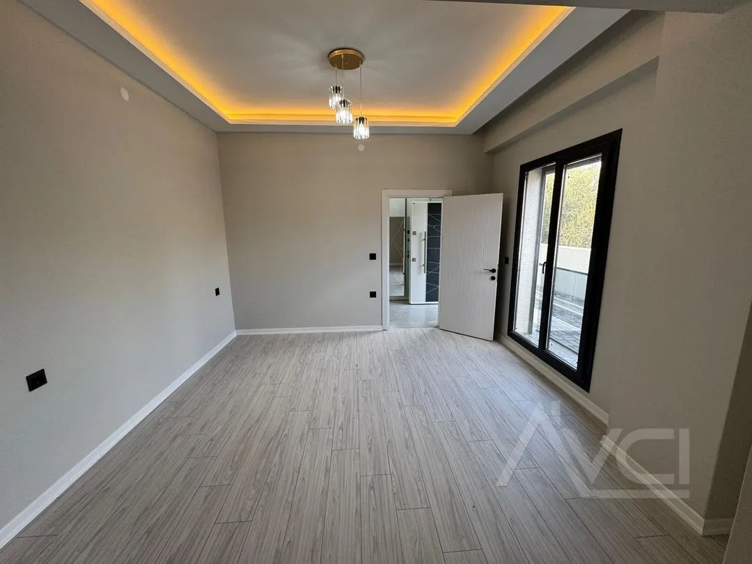 AVCI’DAN 110 M2 TABANLI MÜSTAKİL HAVUZLU 4+1 VİLLA