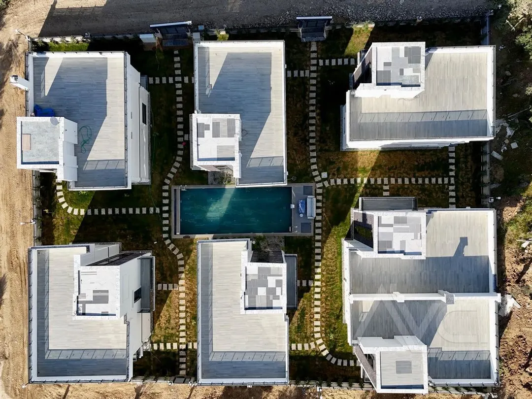 AVCI’DAN HAVUZLU GİRİŞTE ODALI 4+1 LÜKS VİLLALAR