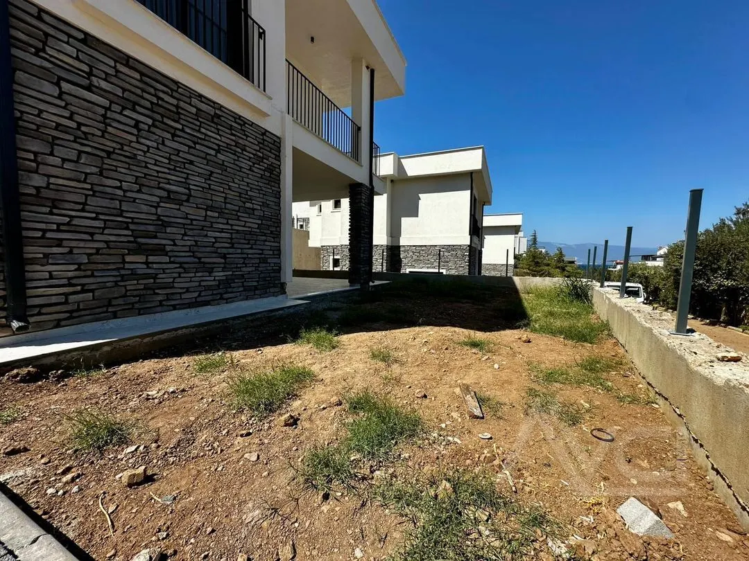 AVCI’DAN HER ODADAN DENİZ MANZARALI DENİZE 50MT SIFIR VİLLA