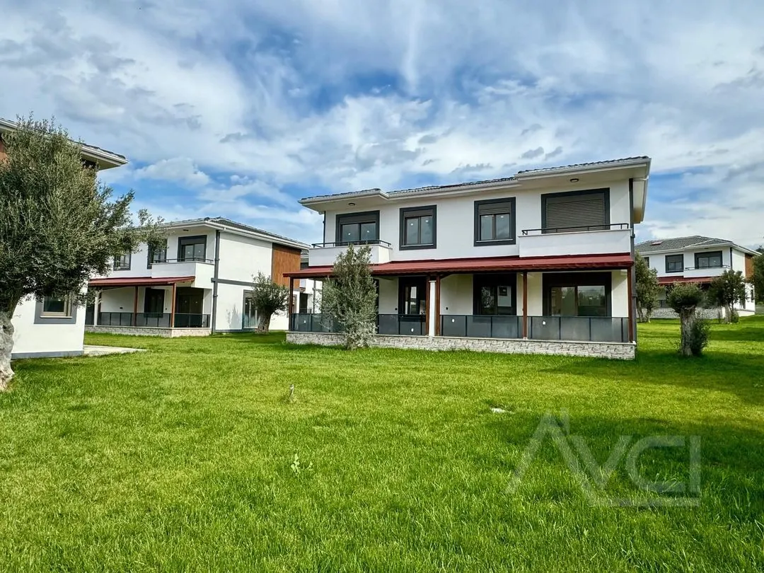AVCI’DAN DENİZE 150 MT SIFIR VİLLA
