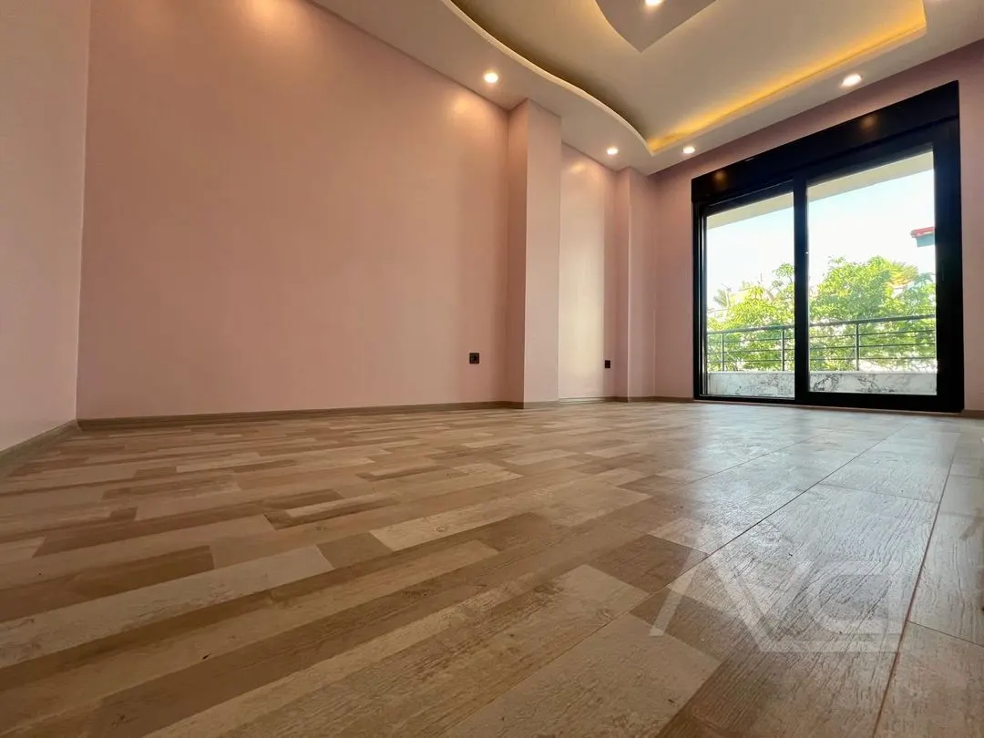 AVCI’DAN DENİZE SIFIR LÜKS 3+1 VİLLA