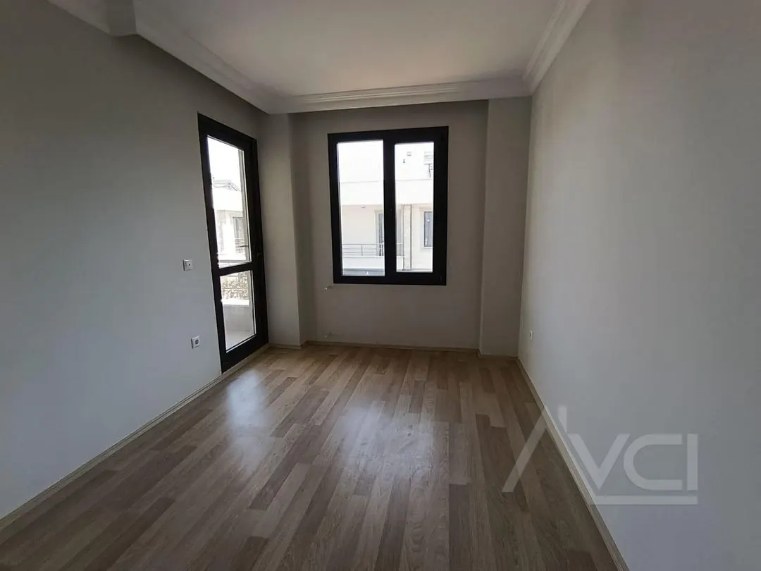 AVCI’DAN GÜRE YOL ALTINDA DENİZE 300MT SIFIR VİLLA