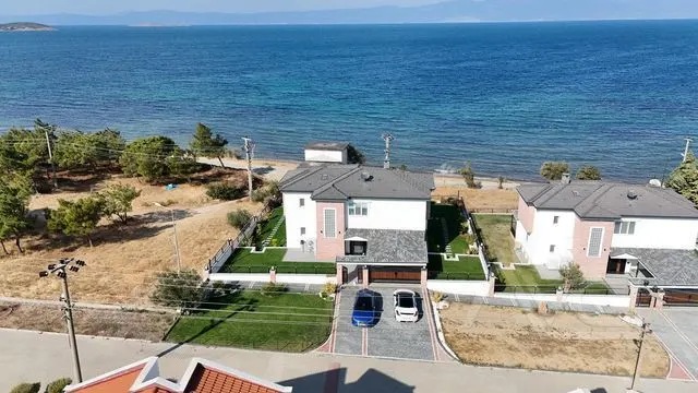 AVCI’DAN 750M2 ARSA İÇİNDE DENİZE SIFIR MALİKANE