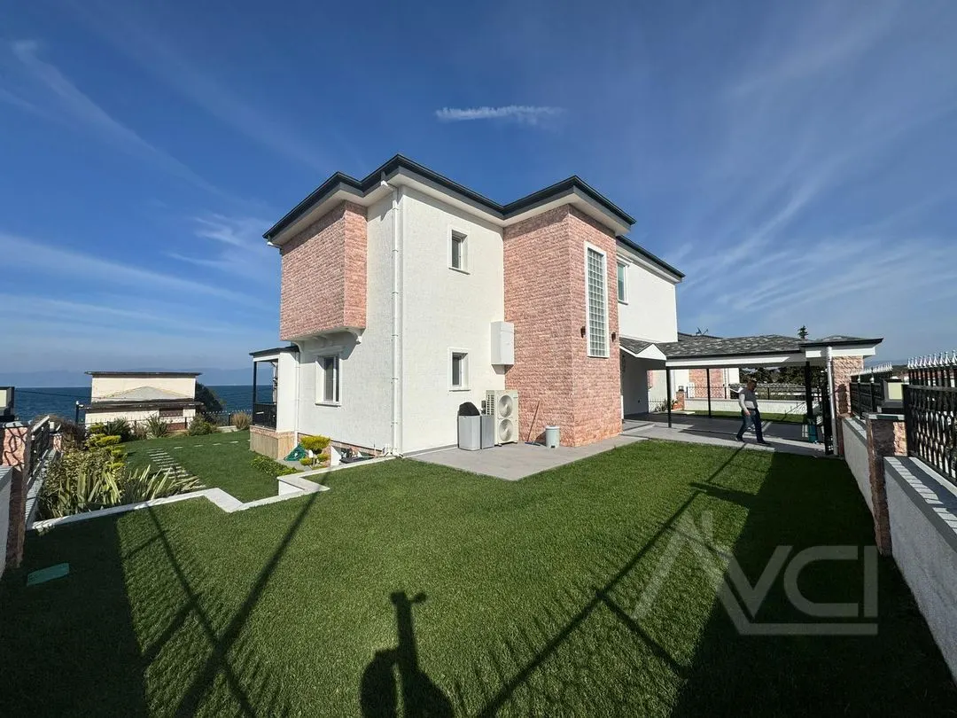 AVCI’DAN 750M2 ARSA İÇİNDE DENİZE SIFIR MALİKANE