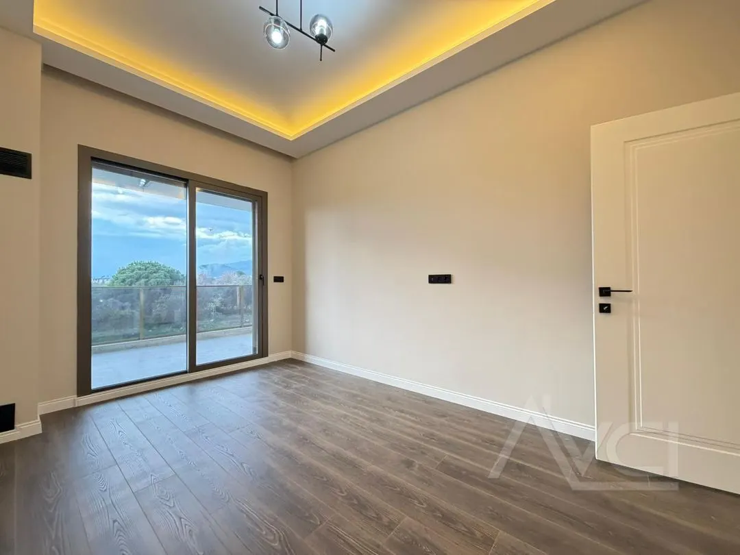 AVCI’DAN FENER’DE 400M2 ARSA GİRİŞ ODALI MÜSTAKİL HAVUZLU VİLLA
