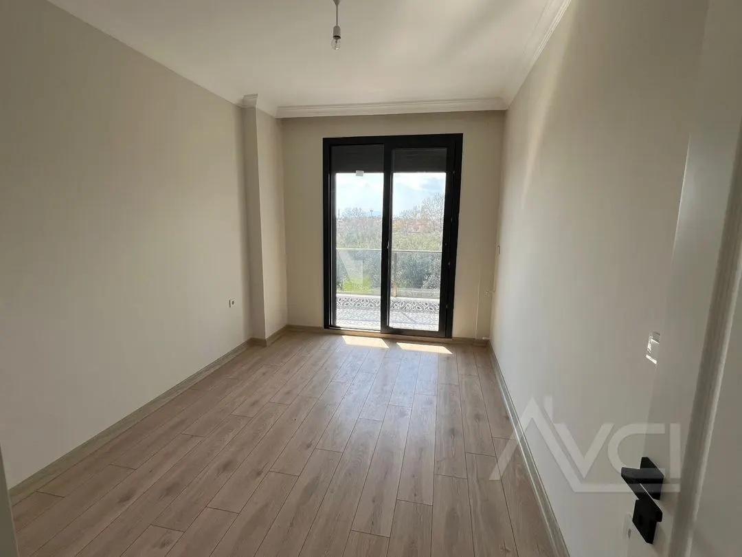 AVCI’DAN GENİŞ BAHÇELİ 3+1 SIFIR VİLLA