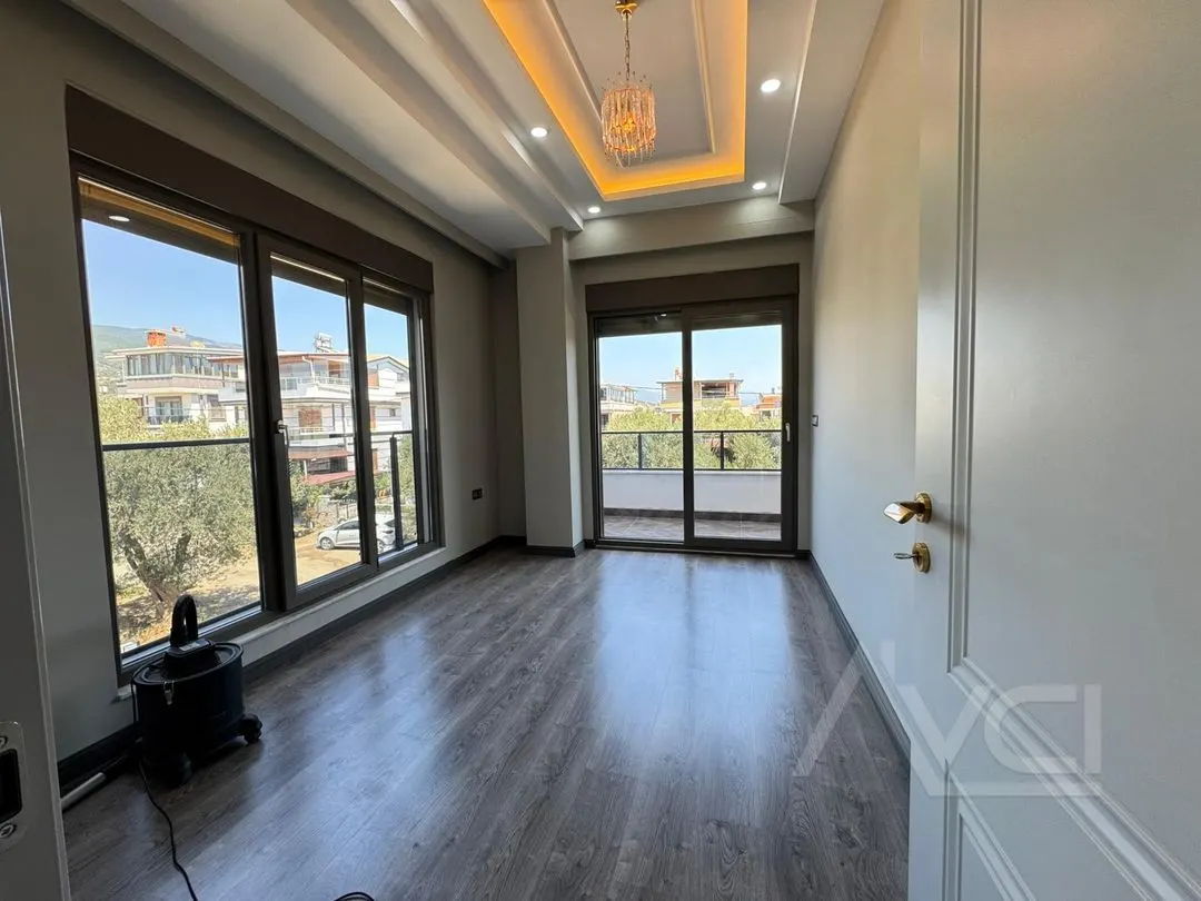 AVCI’DAN YOL ALTI 400 M2 ARSALI MÜSTAKİL HAVUZLU 6+1 VİLLA