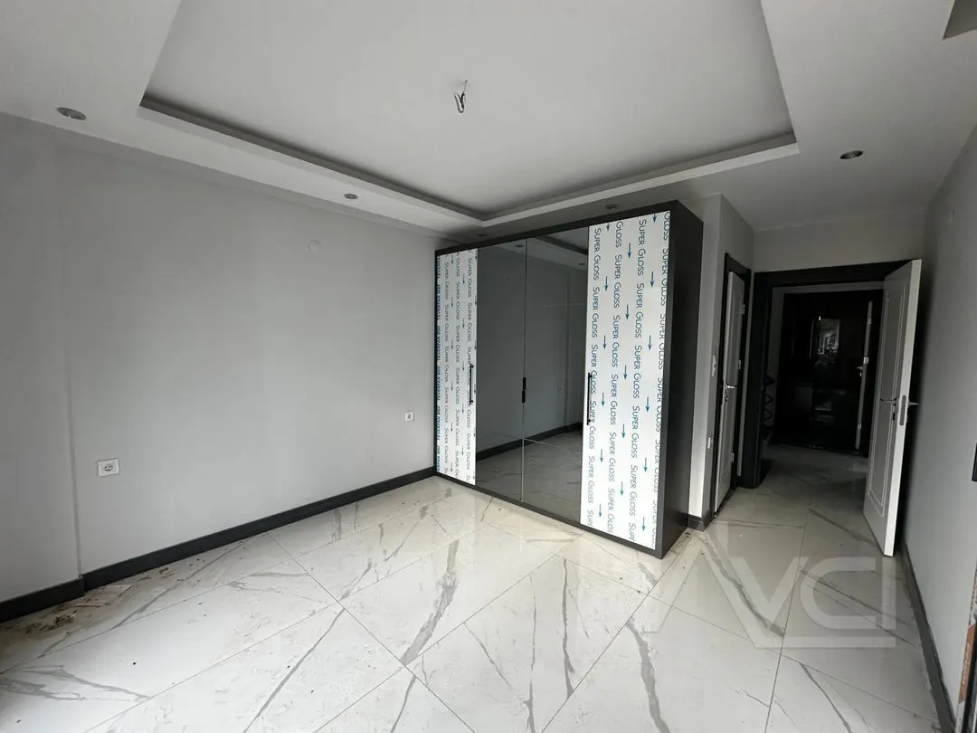 AVCI’DAN ÖREN PLAJA 500MT AYRI MUTFAK 5+1 VİLLA