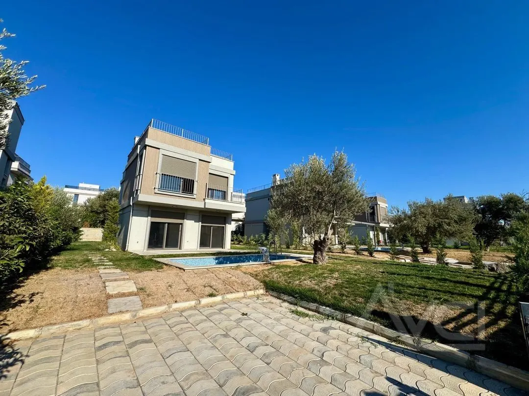 AVCI’DAN 375 M2 ARSALI TAM MÜSTAKİL HAVUZLU VİLLA-DENİZE 400MT