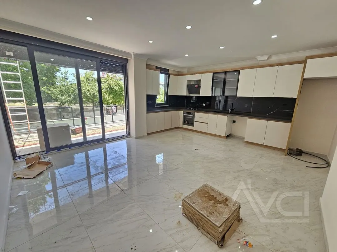AVCI’DAN FENER HAVACILAR ARASI DENİZE 50 MT 4+1 SIFIR VİLLA